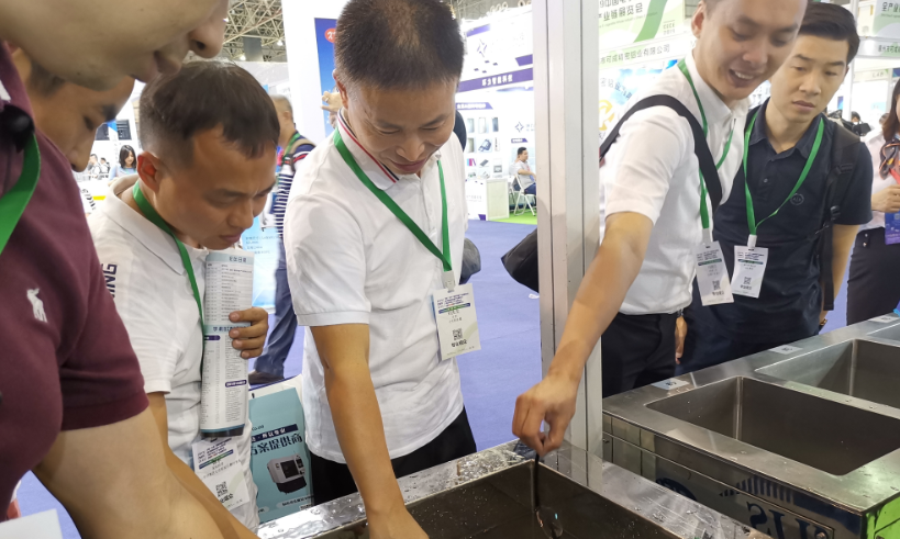 超声波清洗机深圳富嘉达超声波设备公司展会一览